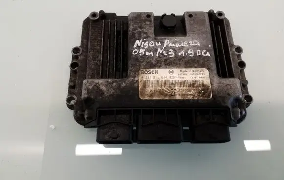 Nissan Primera Engine control unit/module 0281011644