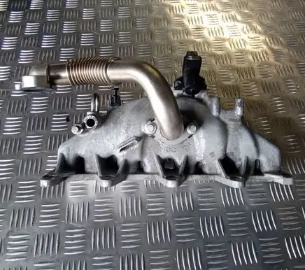 Renault Master III Intake manifold 140032042R 8200762162