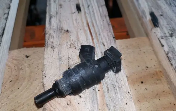 BMW 5 E39 Fuel injectors set 1427240