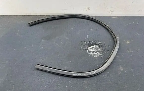 Audi A7 S7 4G Rear door rubber seal (on body) 4G8833707A