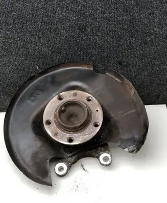 Rear wheel hub