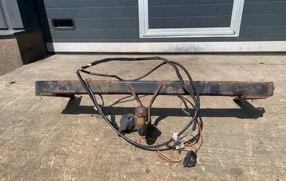 Nissan X-Trail T30 Tow bar set