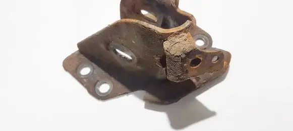 Nissan Qashqai Bracket in trunk/boot 5007