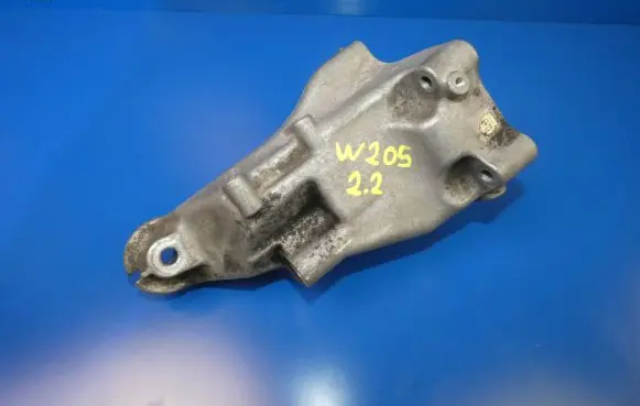 Mercedes-Benz C W205 Engine mounting bracket A6512234304 GD01788 ENAC46000