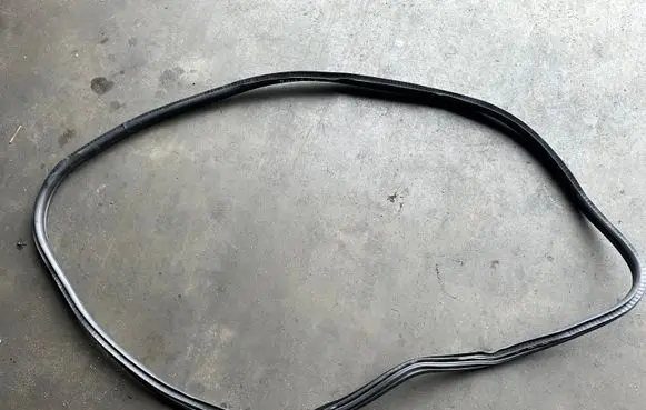 BMW 2 F45 Rear door rubber seal (on body) 