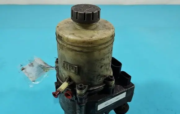 Volkswagen Polo IV 9N3 Power steering pump 6Q0423155AM IMPRK1538011