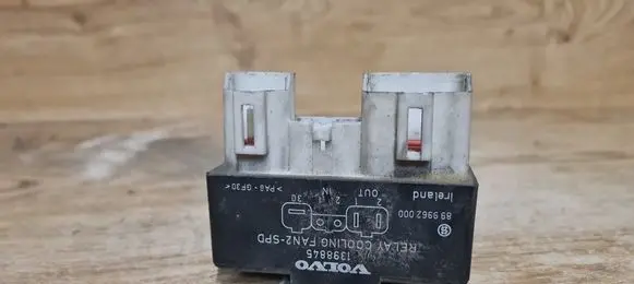Coolant fan relay