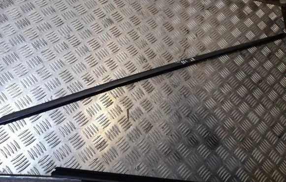 BMW 7 F01 F02 F03 F04 Front door glass trim molding 7185227