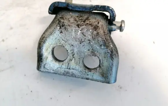 Citroen DS3 Front door upper hinge
