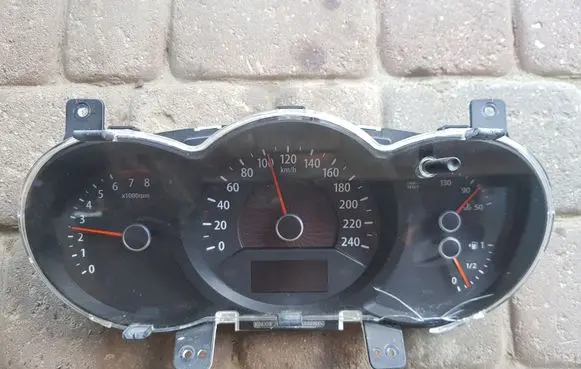 KIA Sorento Speedometer (instrument cluster)