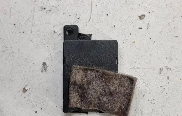 BMW 3 E90 E91 Bluetooth antenna 84506928461 10819610 030510