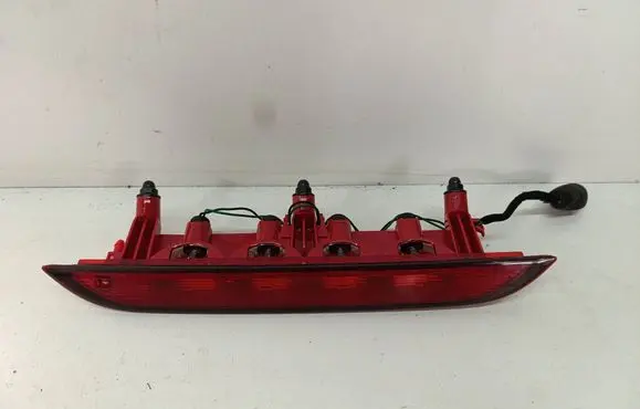 KIA Rio Third/center stoplight 92407H8