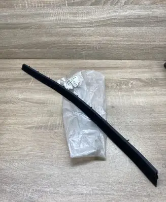 Chevrolet Captiva Rear door trim (molding) 96630804