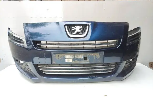 Peugeot 5008 Front bumper
