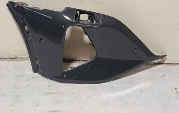 Audi e-tron Front bumper corner part panel trim 4KE807438H 4KE807438