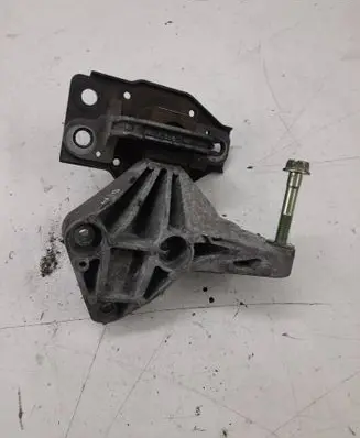 Nissan Qashqai Engine mount bracket Dd130210