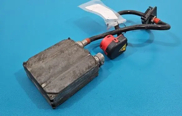 Audi A6 S6 C5 4B Headlight ballast module Xenon 5DV007760-71 IMPRK1543238