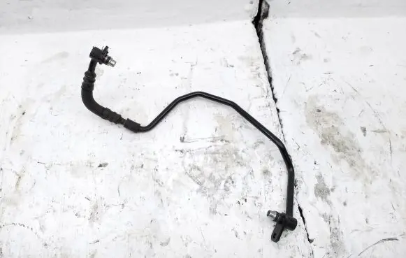 Gearbox oil cooler pipe/hose