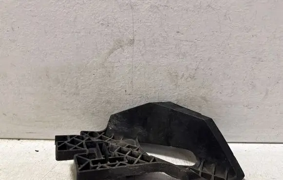 BMW X6 F16 Headlight/headlamp mounting bracket 6002TM0167