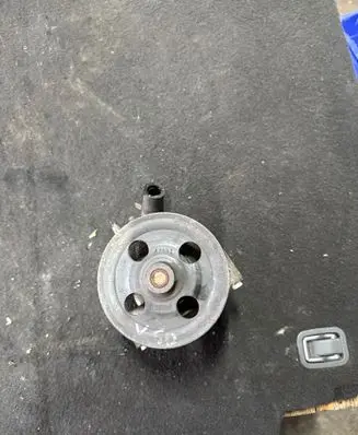 Ford S-MAX Power steering pump 6G913A733CA