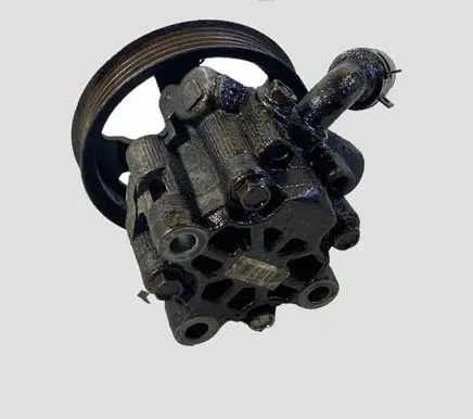 Toyota Avensis T250 Power steering pump