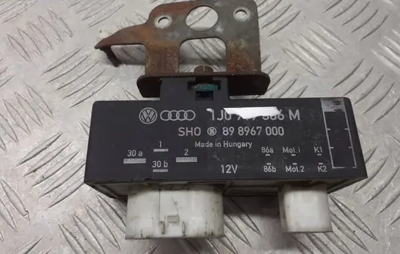 Skoda Fabia Mk1 (6Y) Coolant fan relay 1J0919506M
