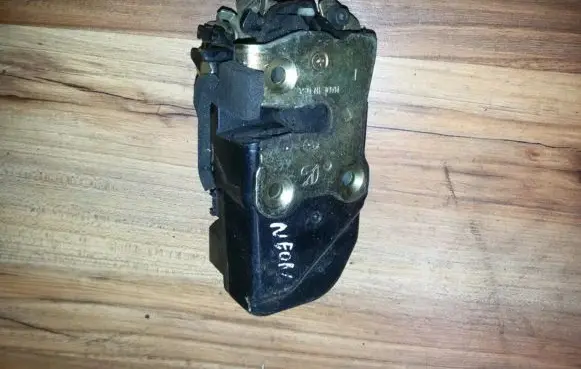 Chrysler Neon II Rear door lock