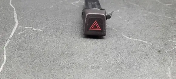 Volvo S40, V40 Hazard light switch 8651399