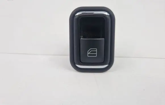 Mercedes-Benz E C207 W207 Electric window control switch A2048707358 03139101 10034661