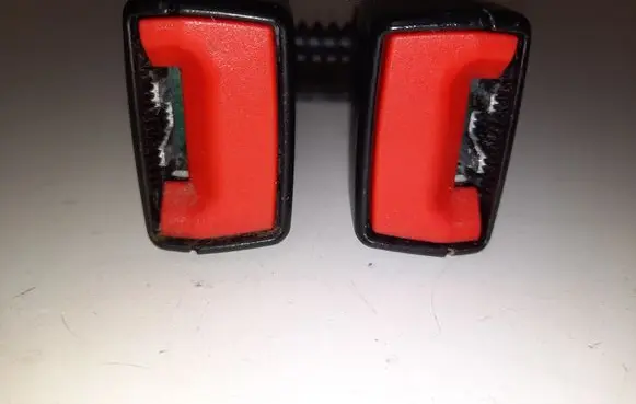 Middle seatbelt (rear)