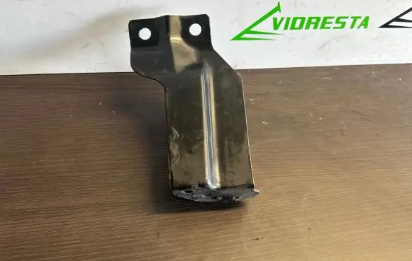 Volvo V60 Radiator mount bracket 31261981 B0999