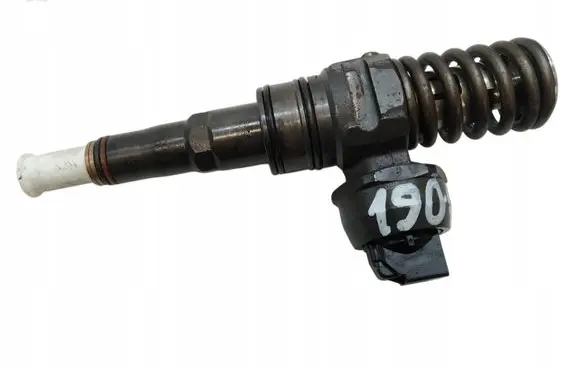 Volkswagen Touran I Fuel injector 038130073BN