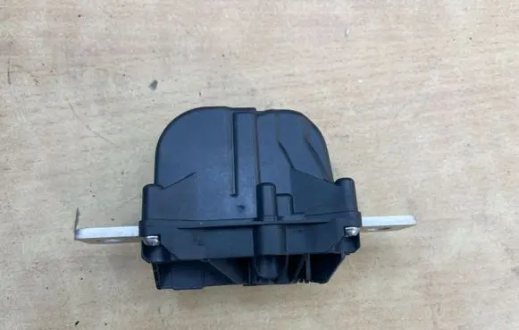 Tesla Model 3 Fuse 106468900I