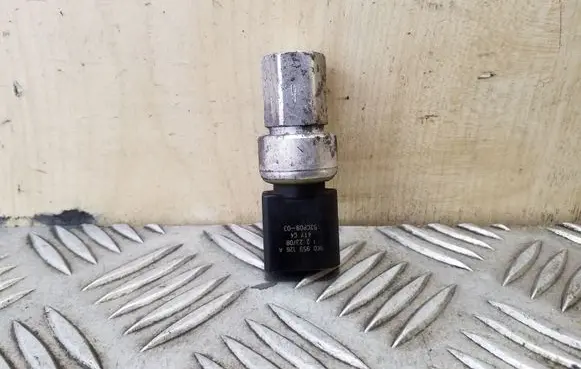 Volkswagen Scirocco Air conditioning (A/C) pressure sensor 1K0959126A