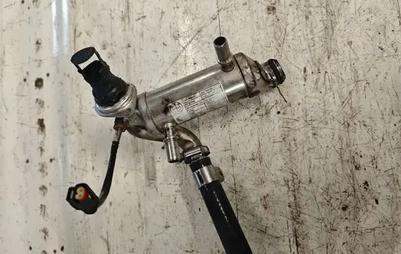 BMW X5 E70 EGR valve cooler 8507334 26051111545 SBAKAH19206A