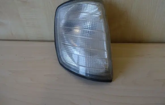 Mercedes-Benz E W124 Front indicator light 