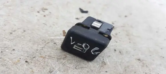 BMW 5 E39 Central locking switch button 8360828