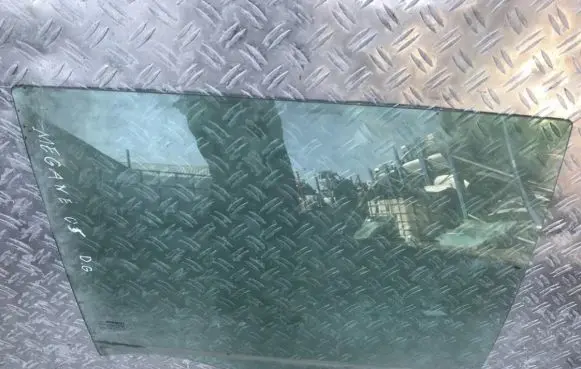 Renault Megane II Rear door window glass