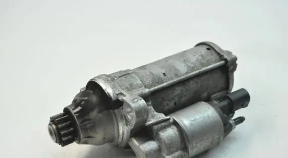 Volkswagen Golf VII Starter motor 02M911024Q