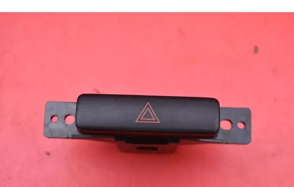 Suzuki Grand Vitara II Hazard light switch SP222