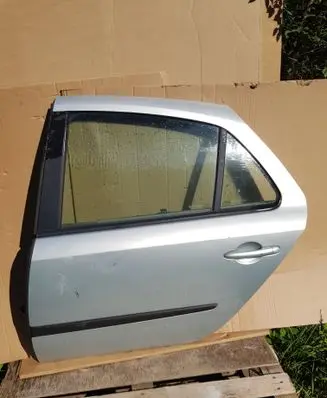Rear door