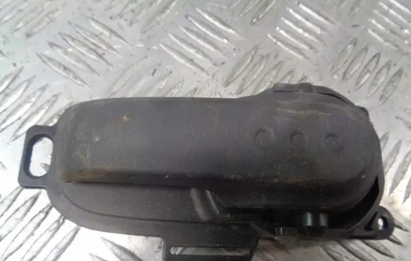 Nissan Note (E11) Front door interior handle