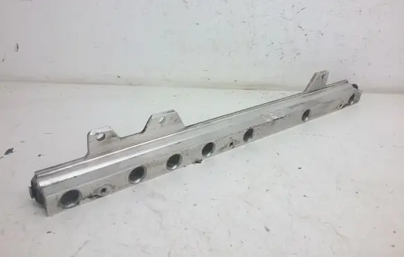Volvo S60 Fuel main line pipe 9202710 1481146