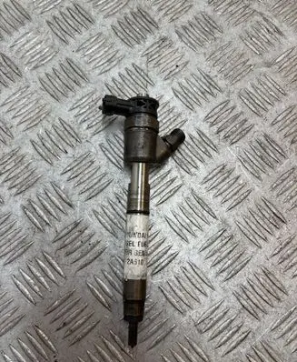 Hyundai i40 Fuel injector 338002A610 0445110589
