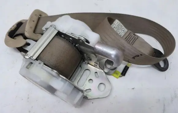 Lexus IS 220D-250-350 Front seatbelt