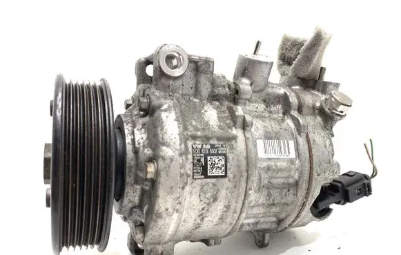 Volkswagen Golf VII Air conditioning (A/C) compressor (pump) 5Q0820803F