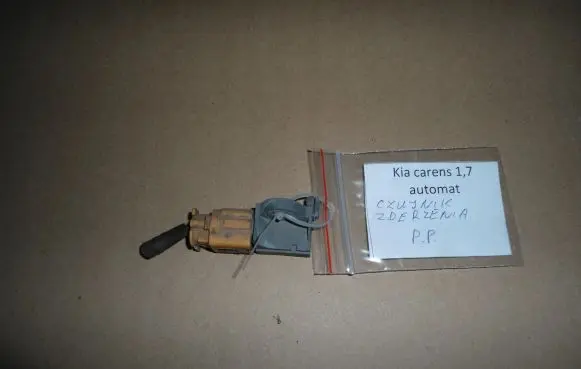 KIA Carens III Airbag deployment crash/impact sensor