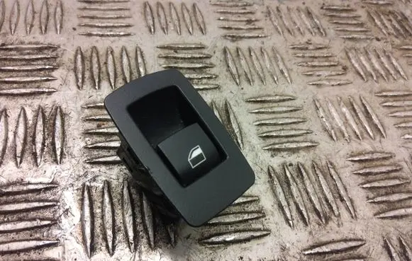 BMW X2 F39 Electric window control switch 9208106