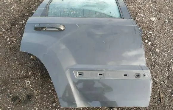 Jeep Grand Cherokee (WK) Rear door pilkos