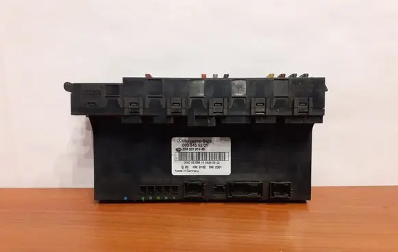 Mercedes-Benz C W203 Fuse box set 5DK00797440 4240